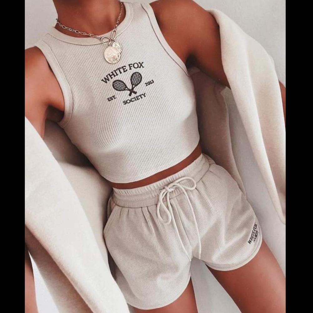 White Fox lounge set